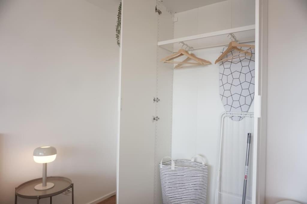 Neu Modernes Apartment In Top Lage, Free Parking Max 1,65M Hoehe Und 1,8M Breite كارلسروه المظهر الخارجي الصورة