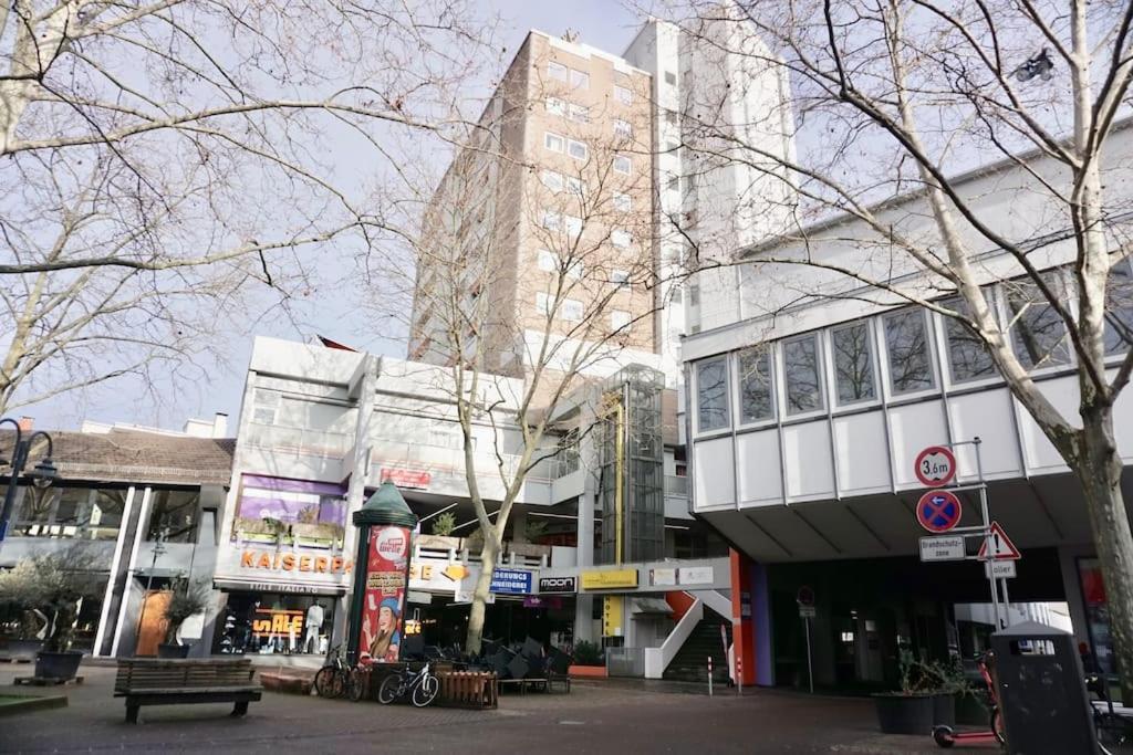 Neu Modernes Apartment In Top Lage, Free Parking Max 1,65M Hoehe Und 1,8M Breite كارلسروه المظهر الخارجي الصورة