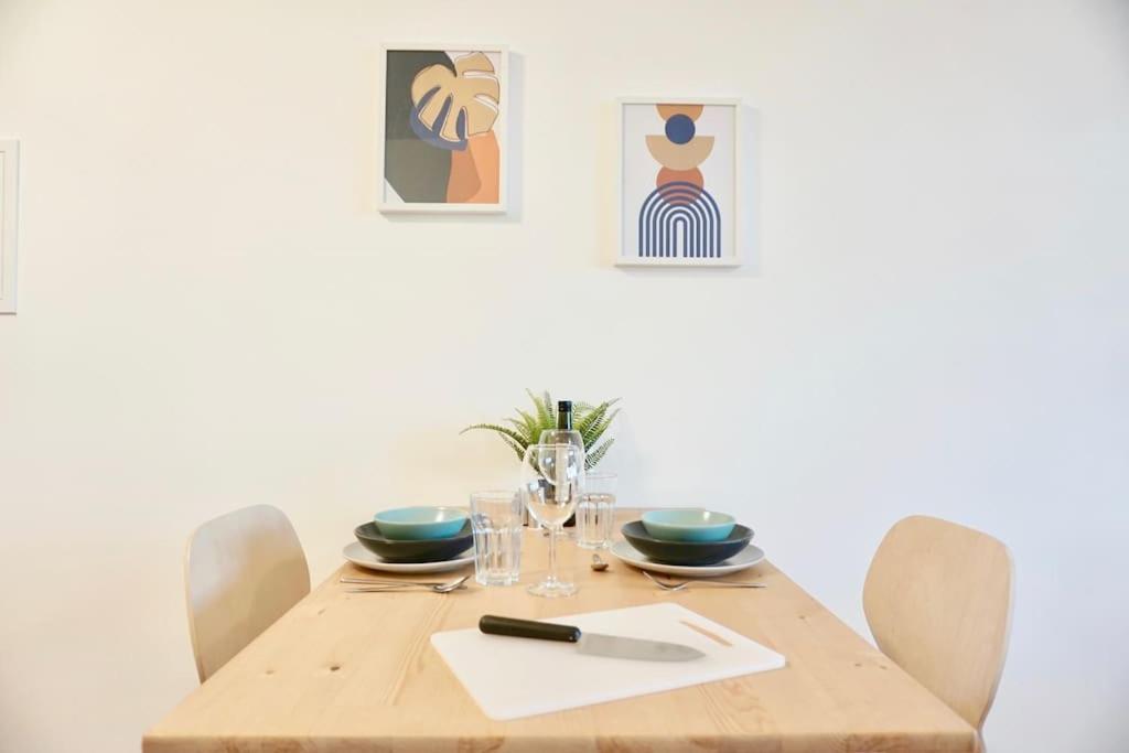Neu Modernes Apartment In Top Lage, Free Parking Max 1,65M Hoehe Und 1,8M Breite كارلسروه المظهر الخارجي الصورة